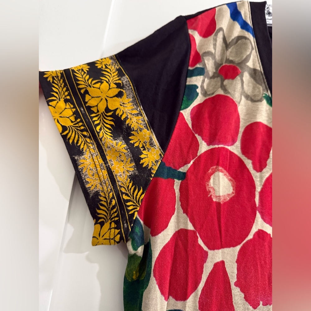 Desigual black short sleeve v neck w/ many patterns (fits like a large) - Picture 9 of 16